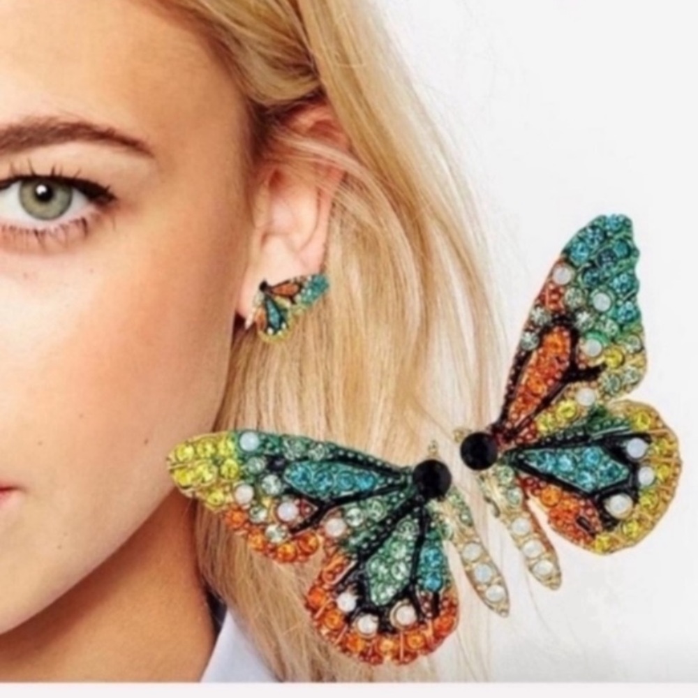 BEST SELLER! FP rhinestone 🦋 stud earrings green